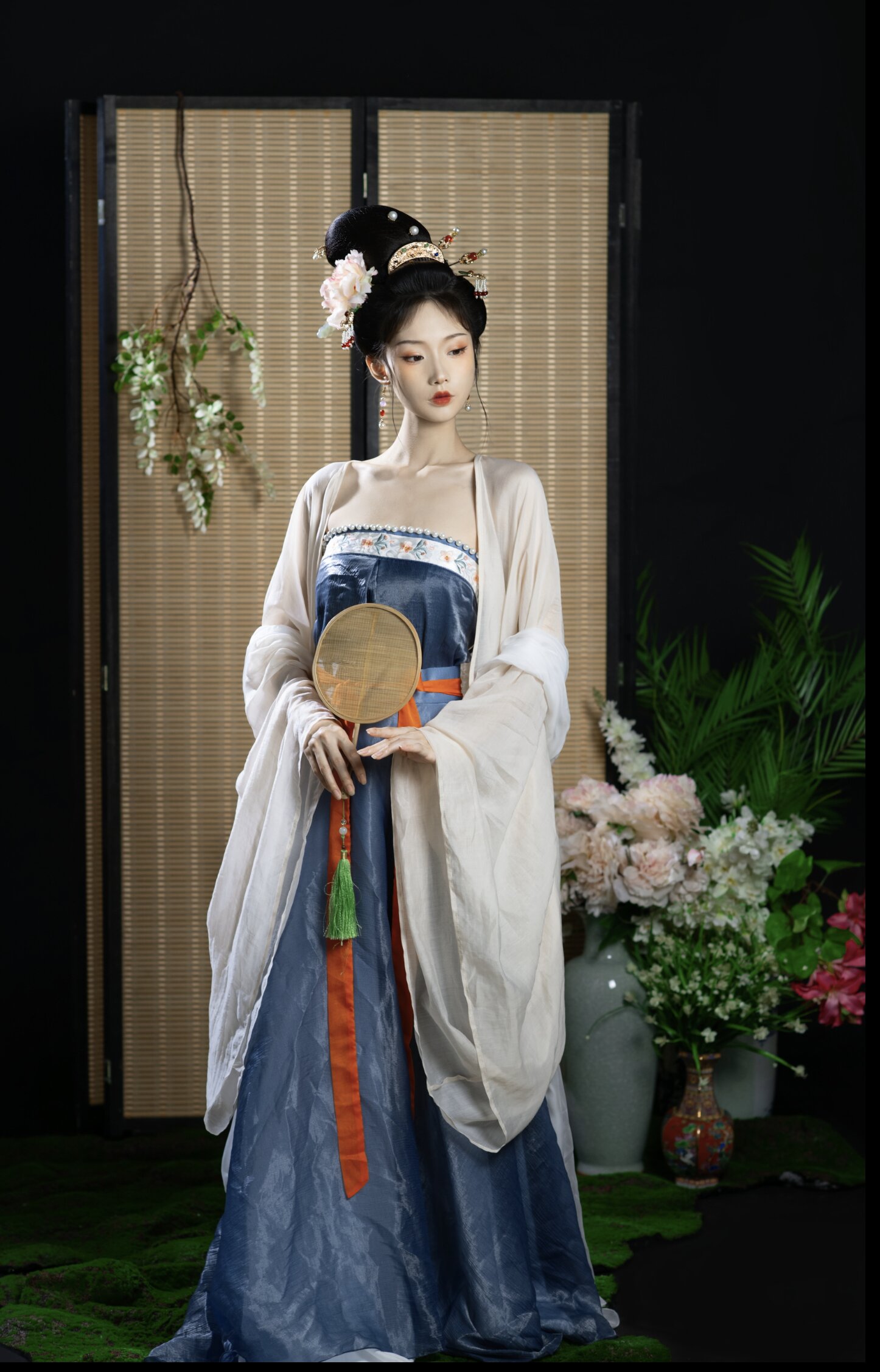 Red Hanfu Childrens Summerwear:A Glance into Traditional Chinese Fashion for Kids Red Hanfu Childrens Summerwear:A Glance into Traditional Chinese Fashion for Kids