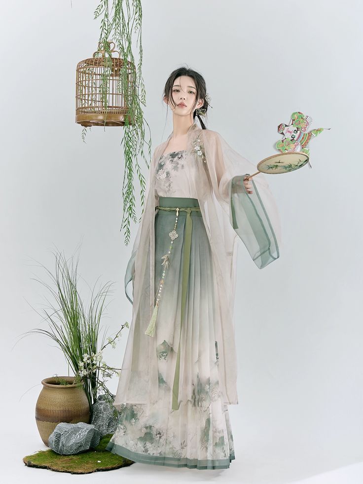 Ethereal Elegance of Traditional Chinese Hanfu:A Journey into the Realm of Immortal Beauty Ethereal Elegance of Traditional Chinese Hanfu:A Journey into the Realm of Immortal Beauty