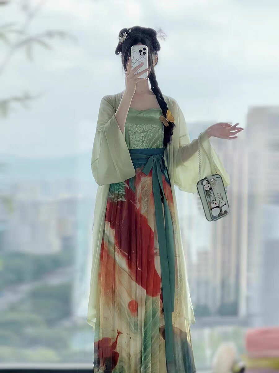 Elegance Reimagined:The Story of Yi Yu Hanfu Custom Studio Elegance Reimagined:The Story of Yi Yu Hanfu Custom Studio