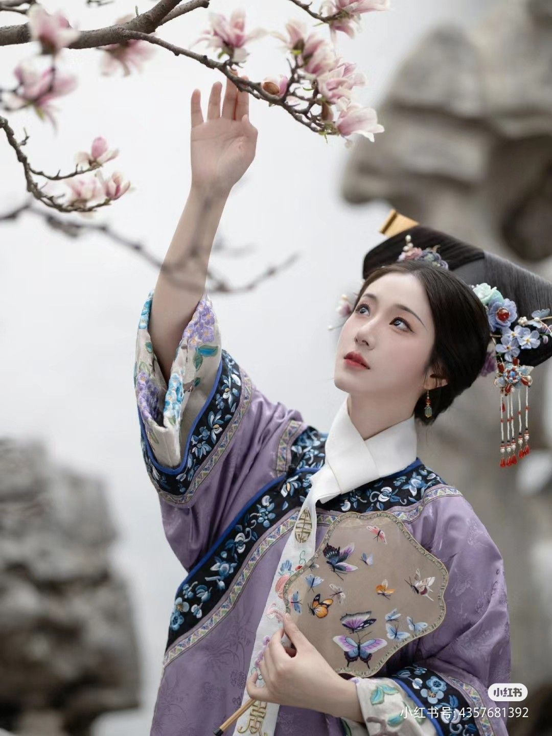 Red Silk Cheongsam:A Symbol of Elegance and Tradition Red Silk Cheongsam:A Symbol of Elegance and Tradition