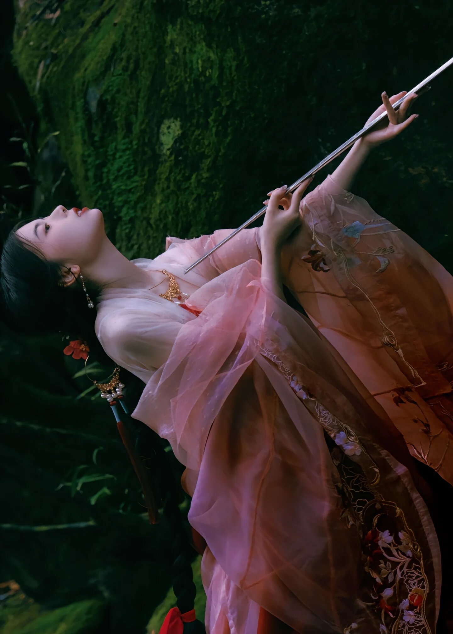 Hanfu Scholar-Bookbearer Performance Costumes:A Journey into Traditional Chinese Elegance Hanfu Scholar-Bookbearer Performance Costumes:A Journey into Traditional Chinese Elegance