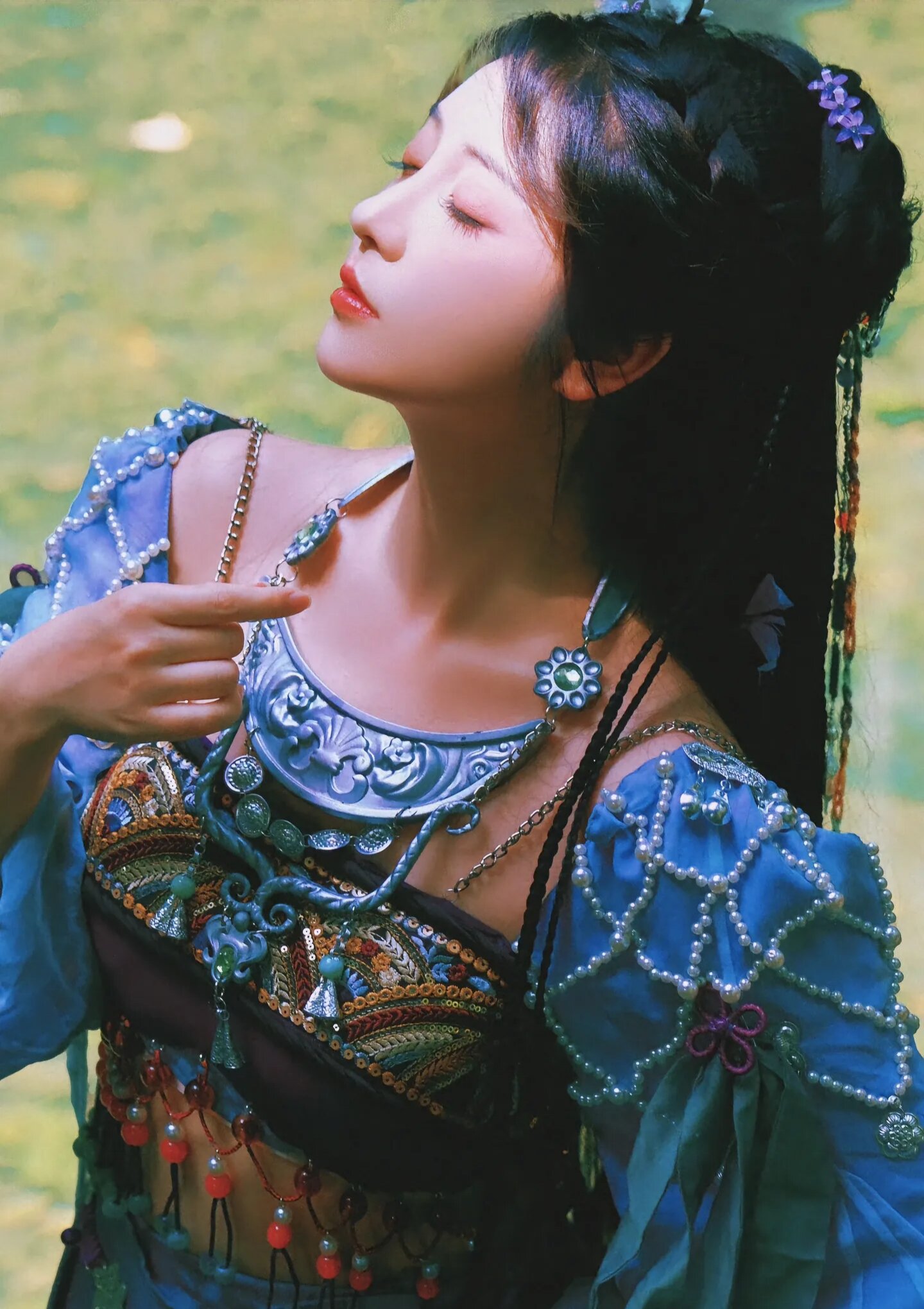 The Enigma of Black Long-Style Qipao:A Cultural Icon of Elegance and Power The Enigma of Black Long-Style Qipao:A Cultural Icon of Elegance and Power