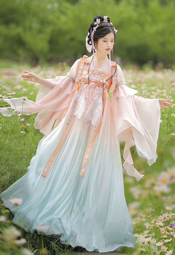 The Charm of Cheongsam Skirts:Chinese Style and Medium Length The Charm of Cheongsam Skirts:Chinese Style and Medium Length
