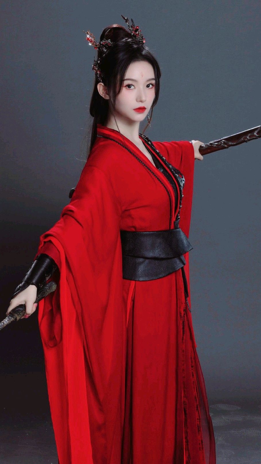 The Splendor of Blue Hair Accessories in Hanfu Fashion:The Crown of Hair The Splendor of Blue Hair Accessories in Hanfu Fashion:The Crown of Hair