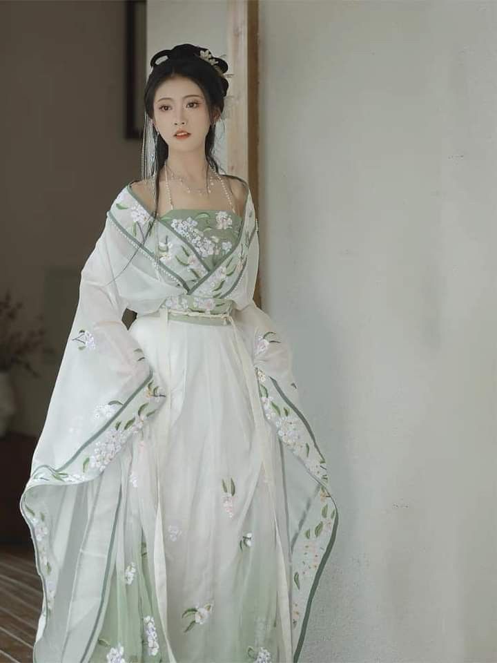 Mùzhēns Cheongsam for Petite Figures:Embracing Elegance Despite the Small Size Mùzhēns Cheongsam for Petite Figures:Embracing Elegance Despite the Small Size