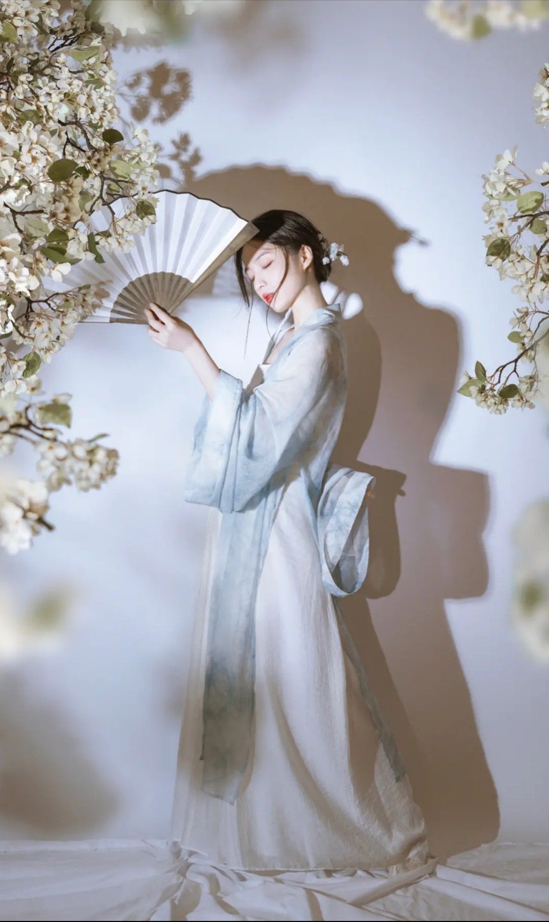 Ancient Love Song:The Revival of Hanfu in the Style of Gu Xiangsi Qu Ancient Love Song:The Revival of Hanfu in the Style of Gu Xiangsi Qu