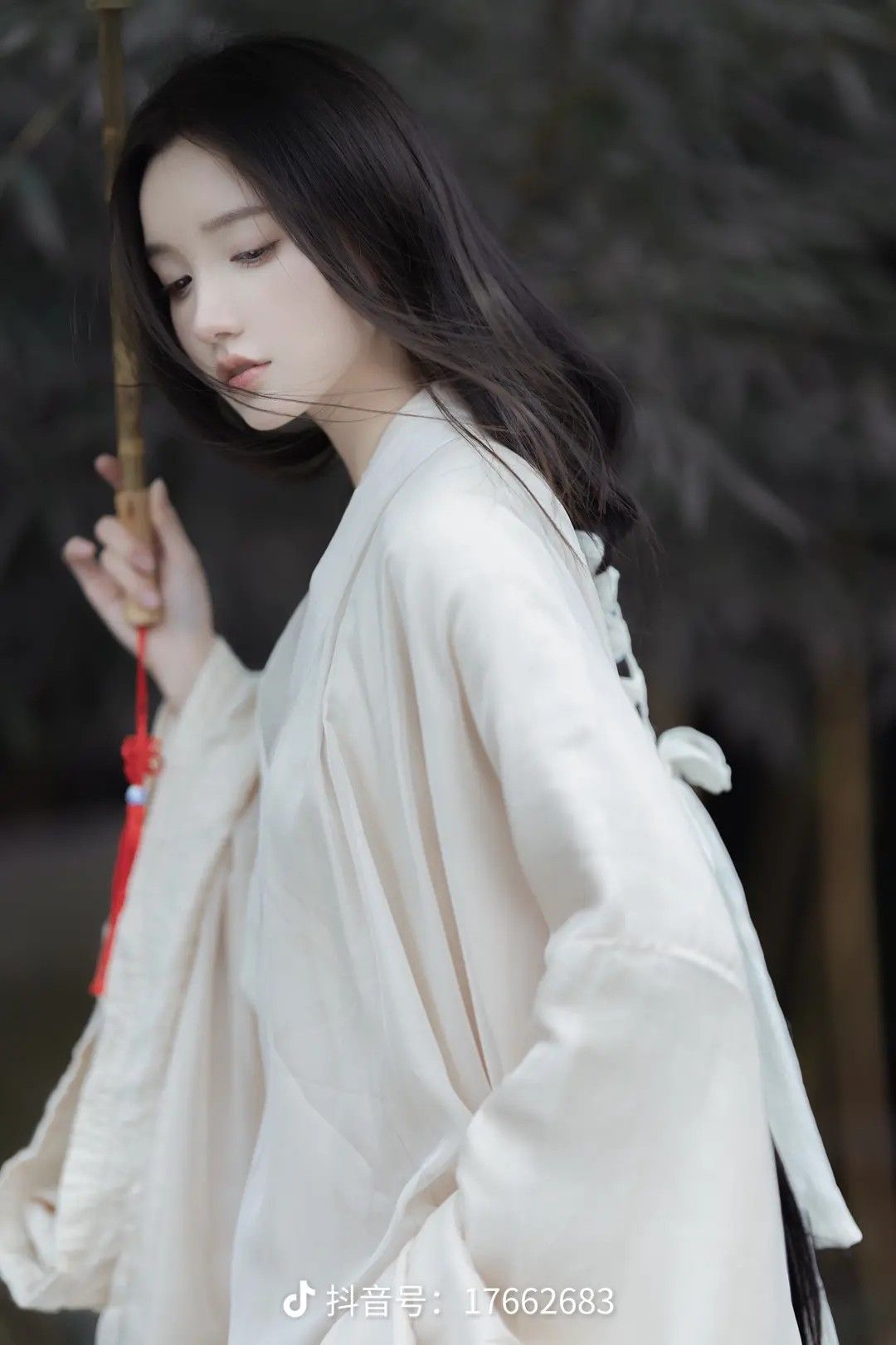 Embracing the New Sino-Style:Red Padded Skirt Ensemble with a Traditional Twist Embracing the New Sino-Style:Red Padded Skirt Ensemble with a Traditional Twist
