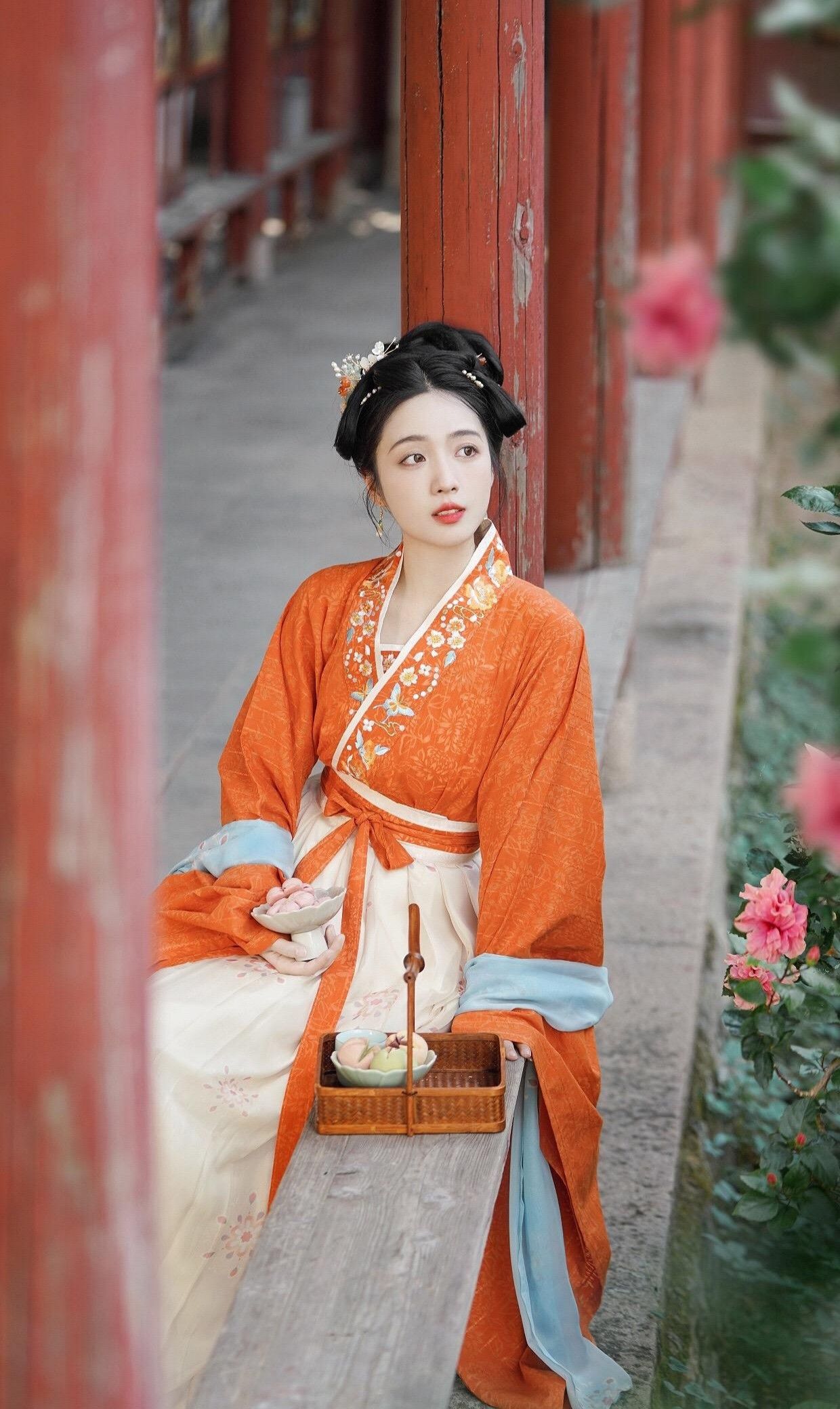 Childrens Cheongsam:The Traditional Charm of the Republic of China Style Childrens Cheongsam:The Traditional Charm of the Republic of China Style