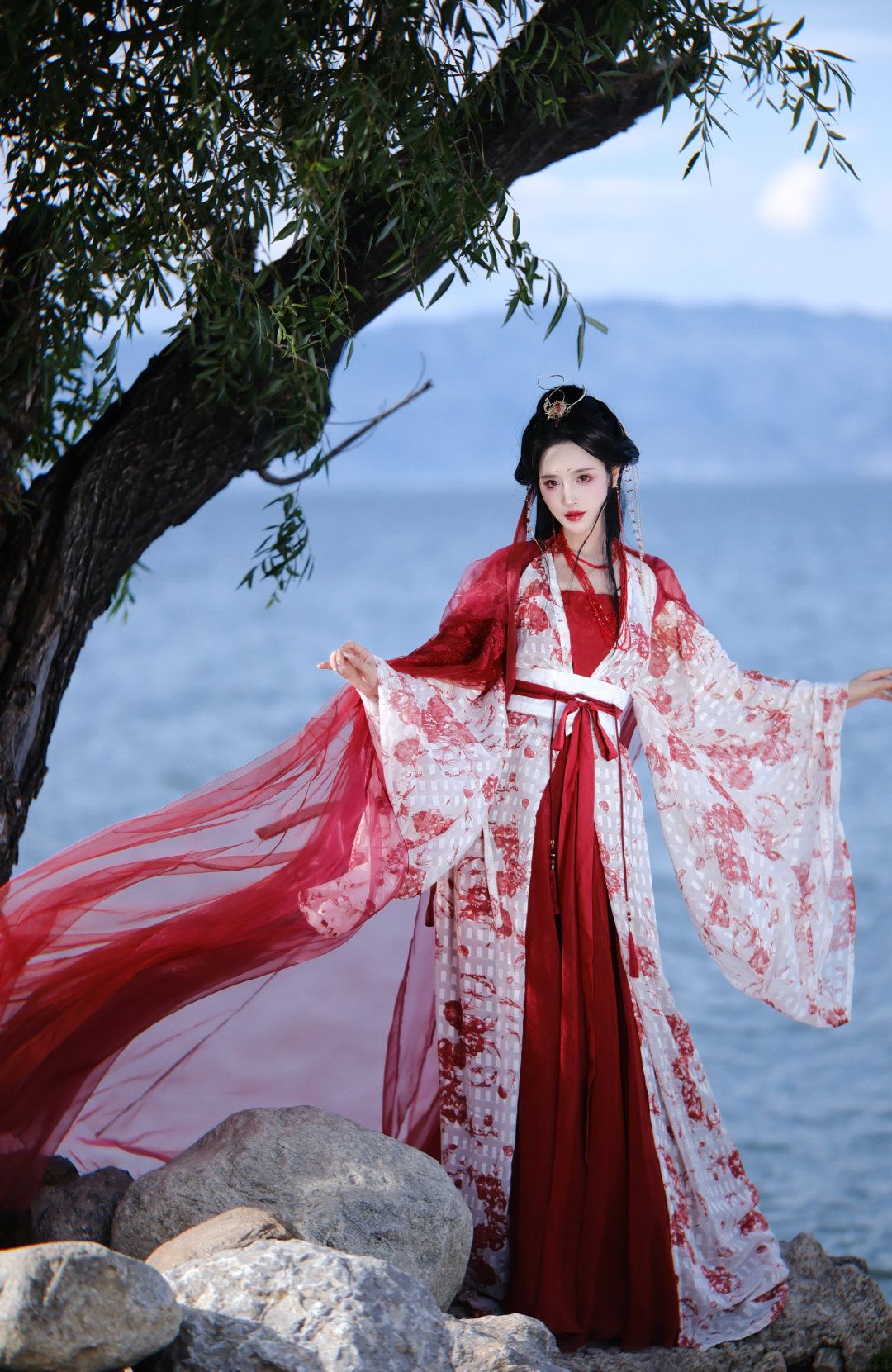 Spring Fashion:Embracing the Revival of Plus-Size Qipao with Modern Touches Spring Fashion:Embracing the Revival of Plus-Size Qipao with Modern Touches