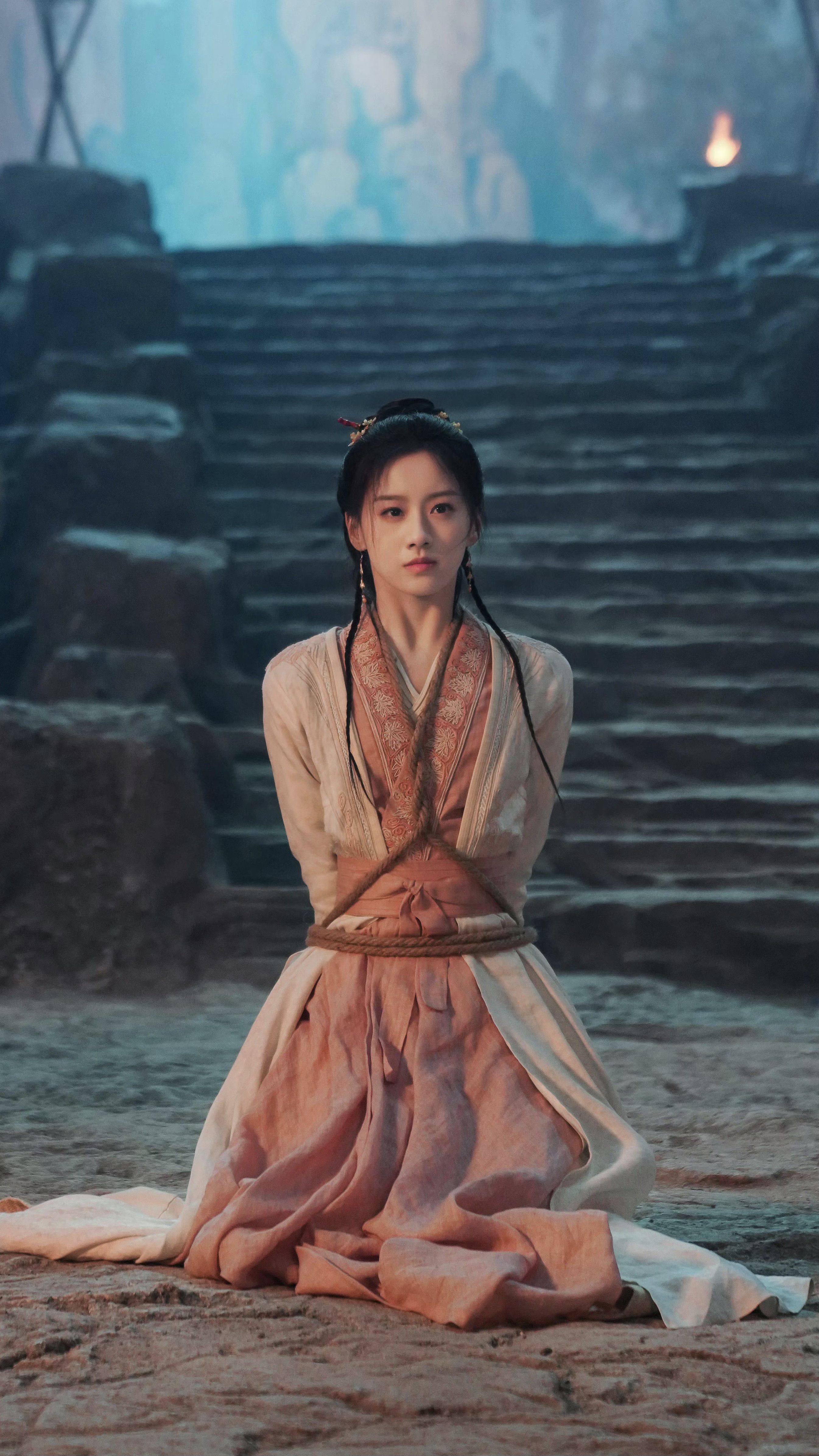 Large Size Hooded Hanfu:A Journey into the World of Oversized Robes in Traditional Chinese Fashion Large Size Hooded Hanfu:A Journey into the World of Oversized Robes in Traditional Chinese Fashion