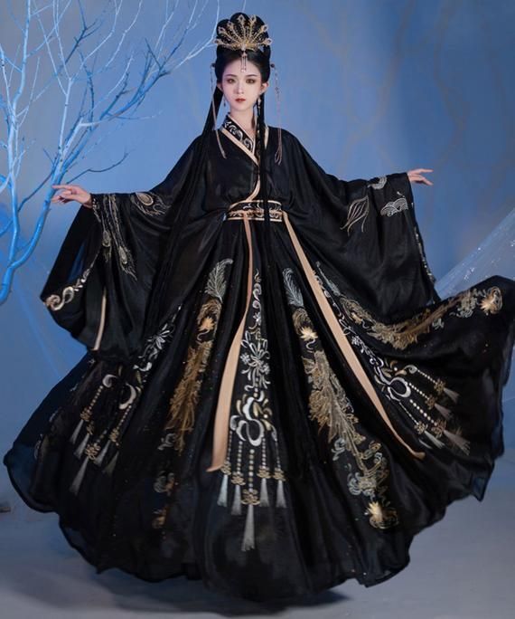 Traditional Chinese Style of a Horseface Skirt Womens Ensemble Traditional Chinese Style of a Horseface Skirt Womens Ensemble