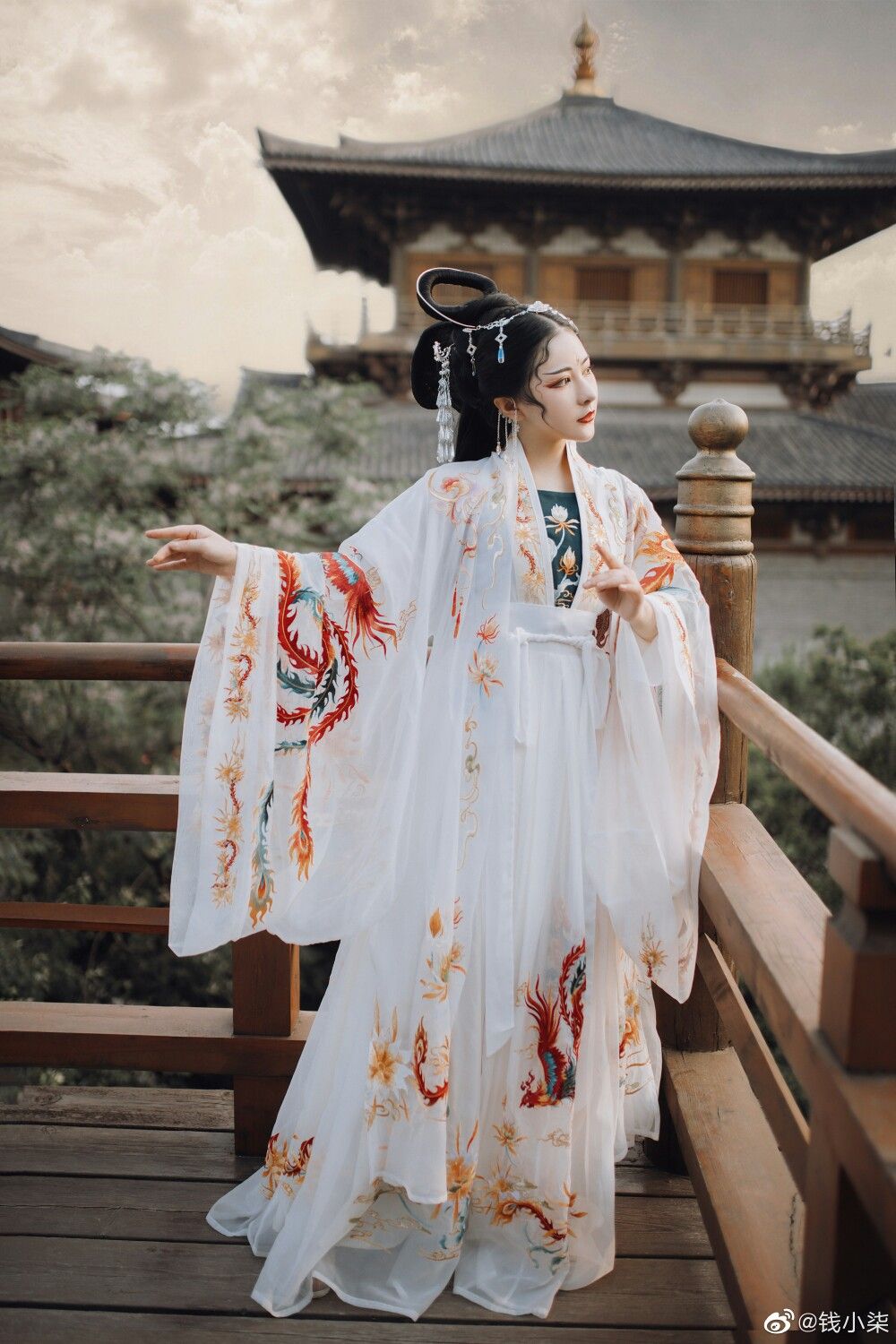 The Charm of Qipao:A Short Skirt for the Modern Woman The Charm of Qipao:A Short Skirt for the Modern Woman