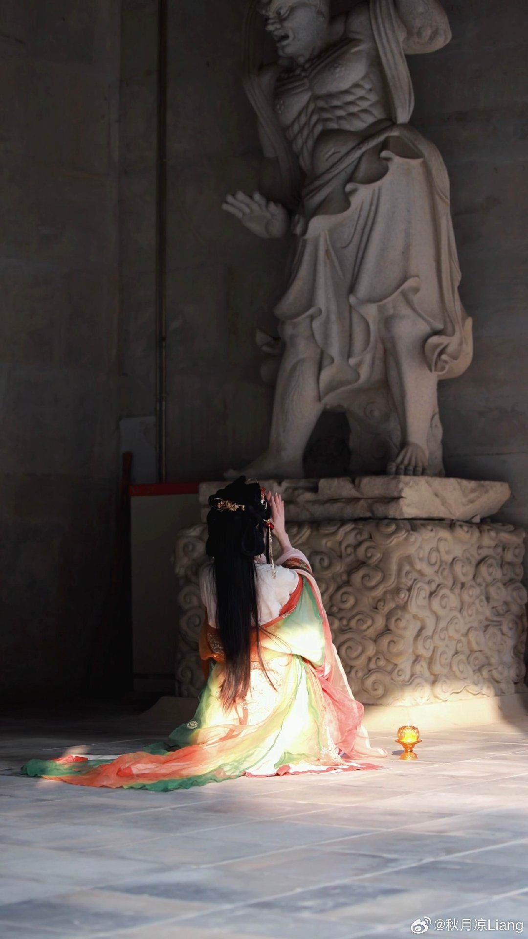 Reimagining the Classic:An Adult Hanfu Style Inspired by Li Bai Reimagining the Classic:An Adult Hanfu Style Inspired by Li Bai