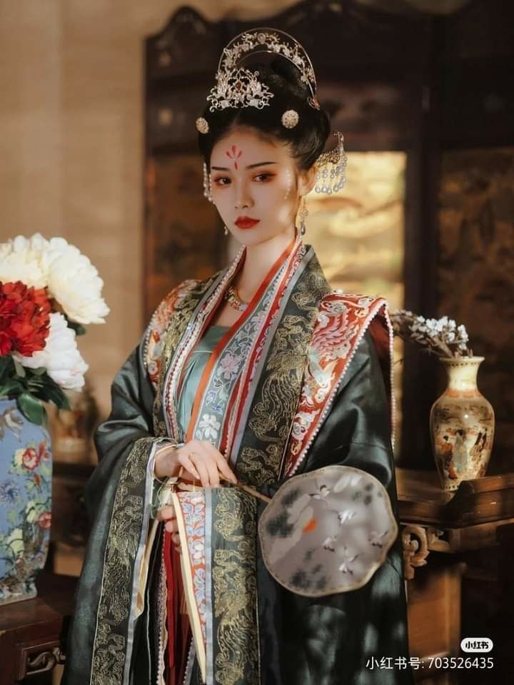 The Charm of Cheongsam-Style Skirt:A Closer Look at the Half-Length Qipao Skirt The Charm of Cheongsam-Style Skirt:A Closer Look at the Half-Length Qipao Skirt