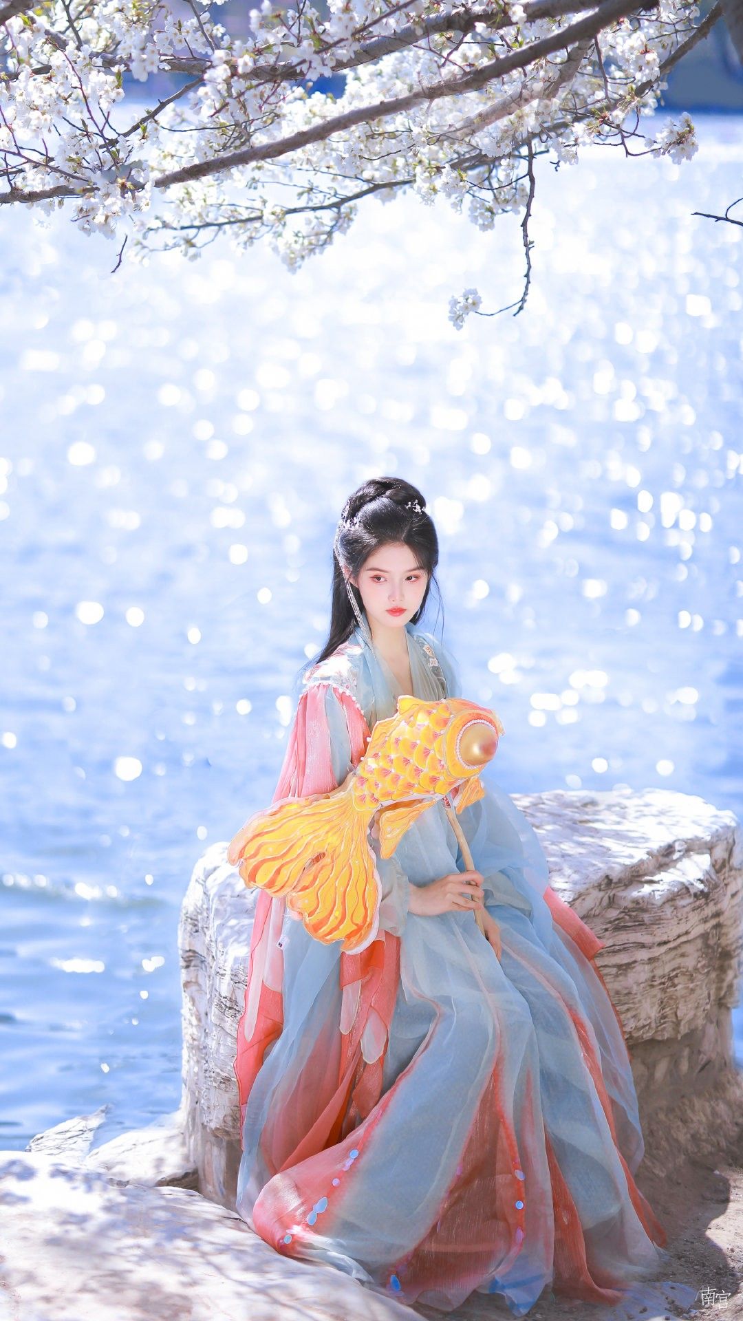 Constellation-Inspired Hanfu Fashion and the Enchanting World of Douluo Continent Constellation-Inspired Hanfu Fashion and the Enchanting World of Douluo Continent