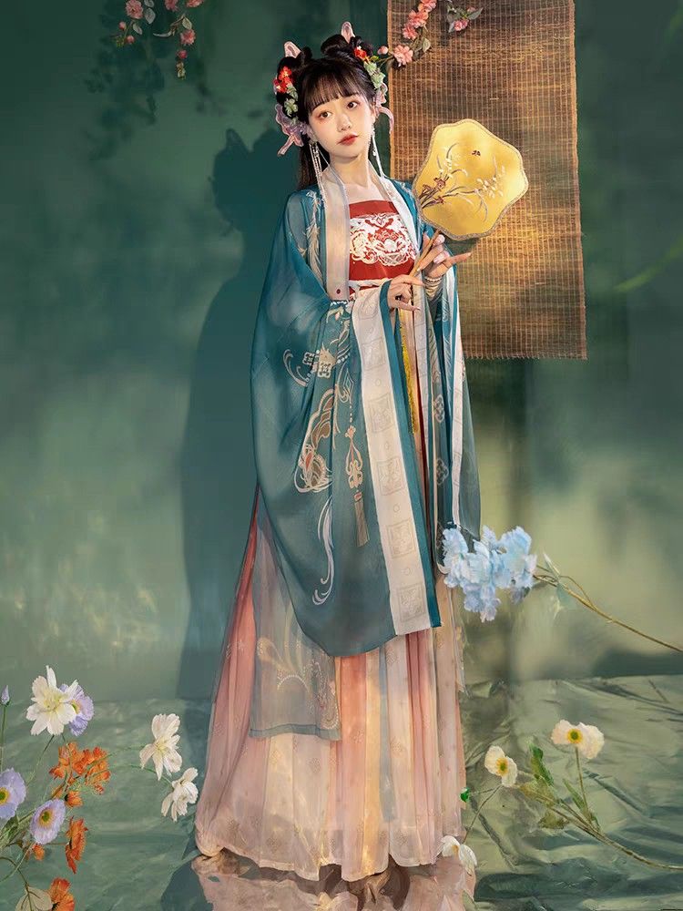Enhanced Summer Comfort with Modernized Hanfu Fashion for Adult Women Enhanced Summer Comfort with Modernized Hanfu Fashion for Adult Women