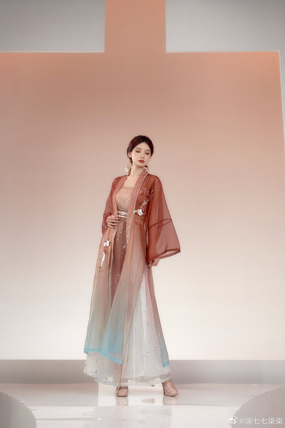 Winter Tang-Style Womens Chinese Fashion:Embracing Traditional Elegance in Modern Times Winter Tang-Style Womens Chinese Fashion:Embracing Traditional Elegance in Modern Times
