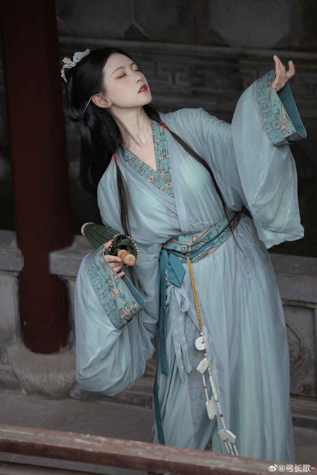 Qionghua Hanfu Shoes:A Journey into Traditional Chinese Footwear Qionghua Hanfu Shoes:A Journey into Traditional Chinese Footwear