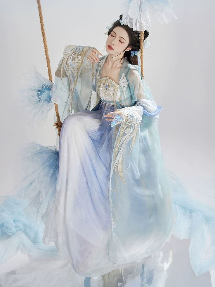 Reimagining the Cheongsam for Winter:A Mini Version Makeover