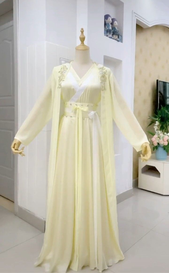 Modern Qipao Reloaded:Embracing Traditional Elegance in the 30s Modern Qipao Reloaded:Embracing Traditional Elegance in the 30s