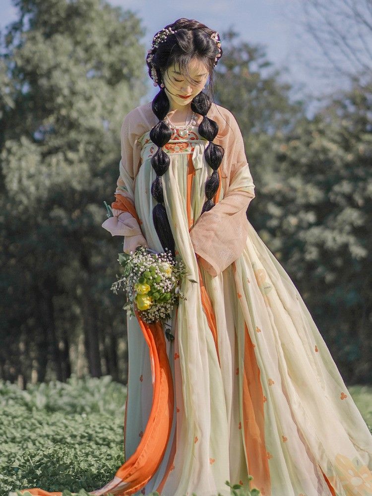 Qipaos Layering Secrets for Autumn and Winter:Inside-Out Fashion Tips for Cheongsam Enthusiasts Qipaos Layering Secrets for Autumn and Winter:Inside-Out Fashion Tips for Cheongsam Enthusiasts