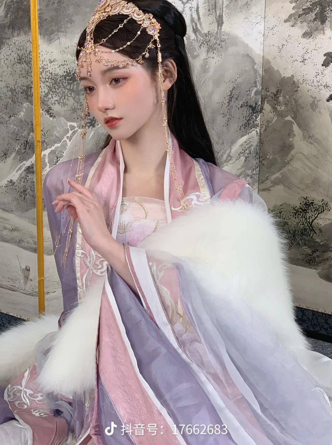 Hanfu Hairclips for Children:Embracing the Traditional Beauty in Little Girls Hanfu Hairclips for Children:Embracing the Traditional Beauty in Little Girls