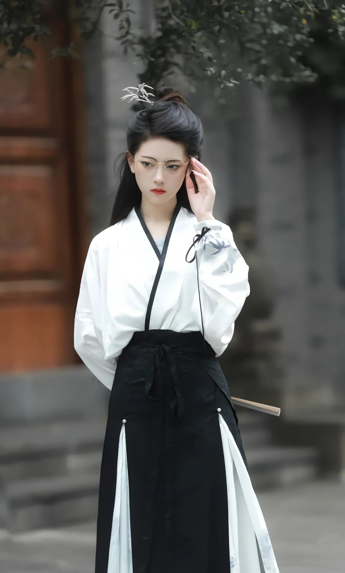 The Charm of Mamen Skirt:A Fashion Journey for Petite and Curvier Women The Charm of Mamen Skirt:A Fashion Journey for Petite and Curvier Women