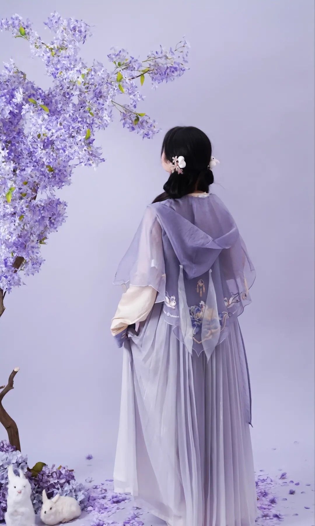 Ancient Cheongsam:A Revival of Traditional Elegance in Modern Fashion Ancient Cheongsam:A Revival of Traditional Elegance in Modern Fashion