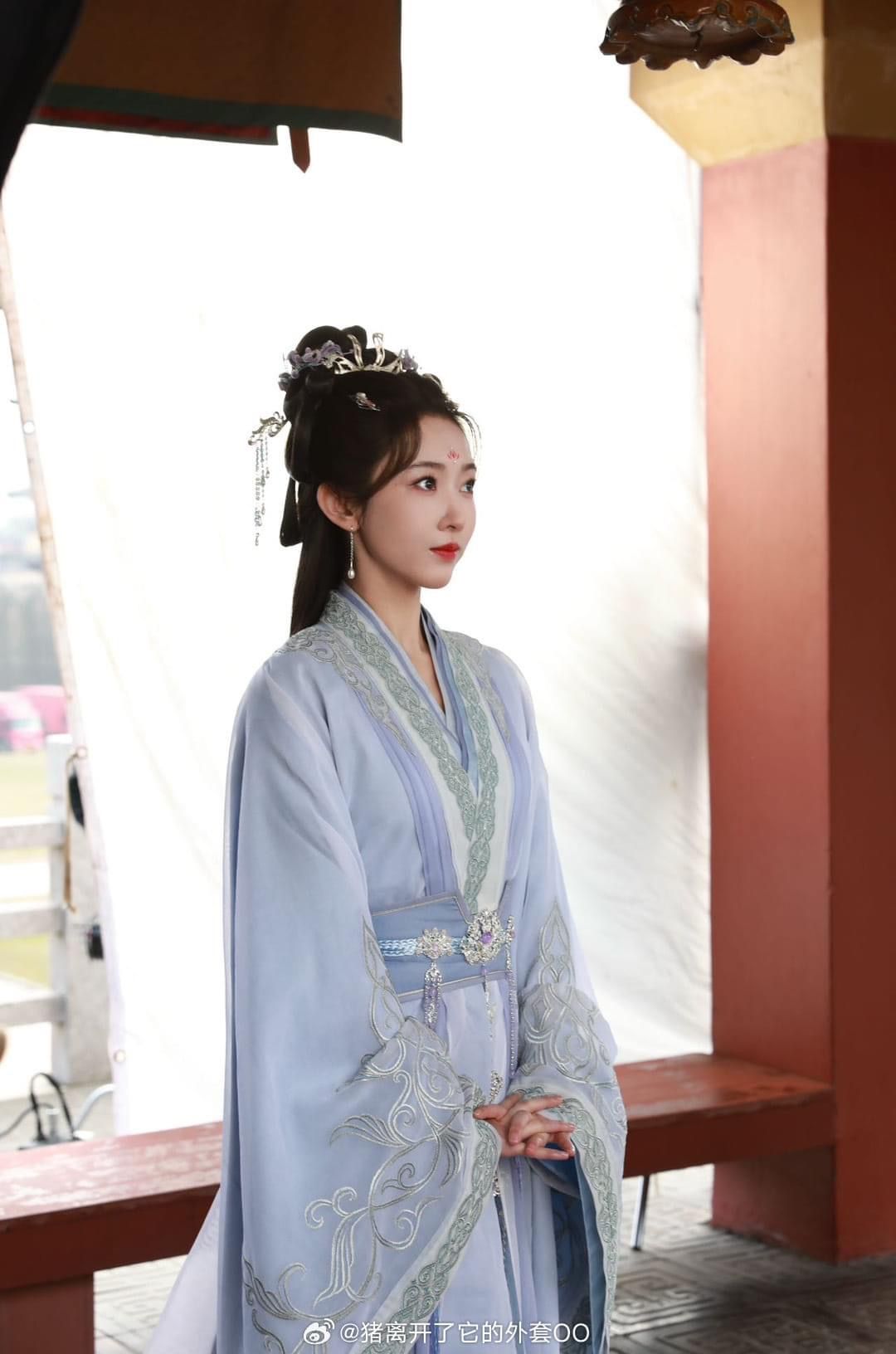 Mulan,the Girl Child in Hanfu Fashion Embracing the Legacy of Courage and Beauty Mulan,the Girl Child in Hanfu Fashion Embracing the Legacy of Courage and Beauty