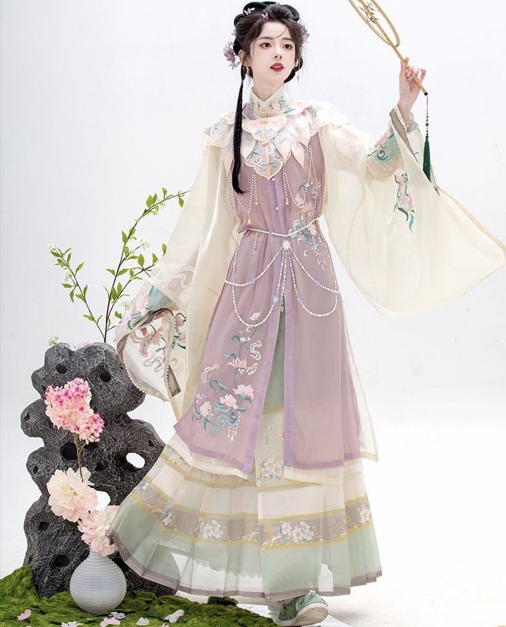 Commuter-Style Hanfu for Adult Women:Embracing Traditional Elegance in Modern Settings Commuter-Style Hanfu for Adult Women:Embracing Traditional Elegance in Modern Settings