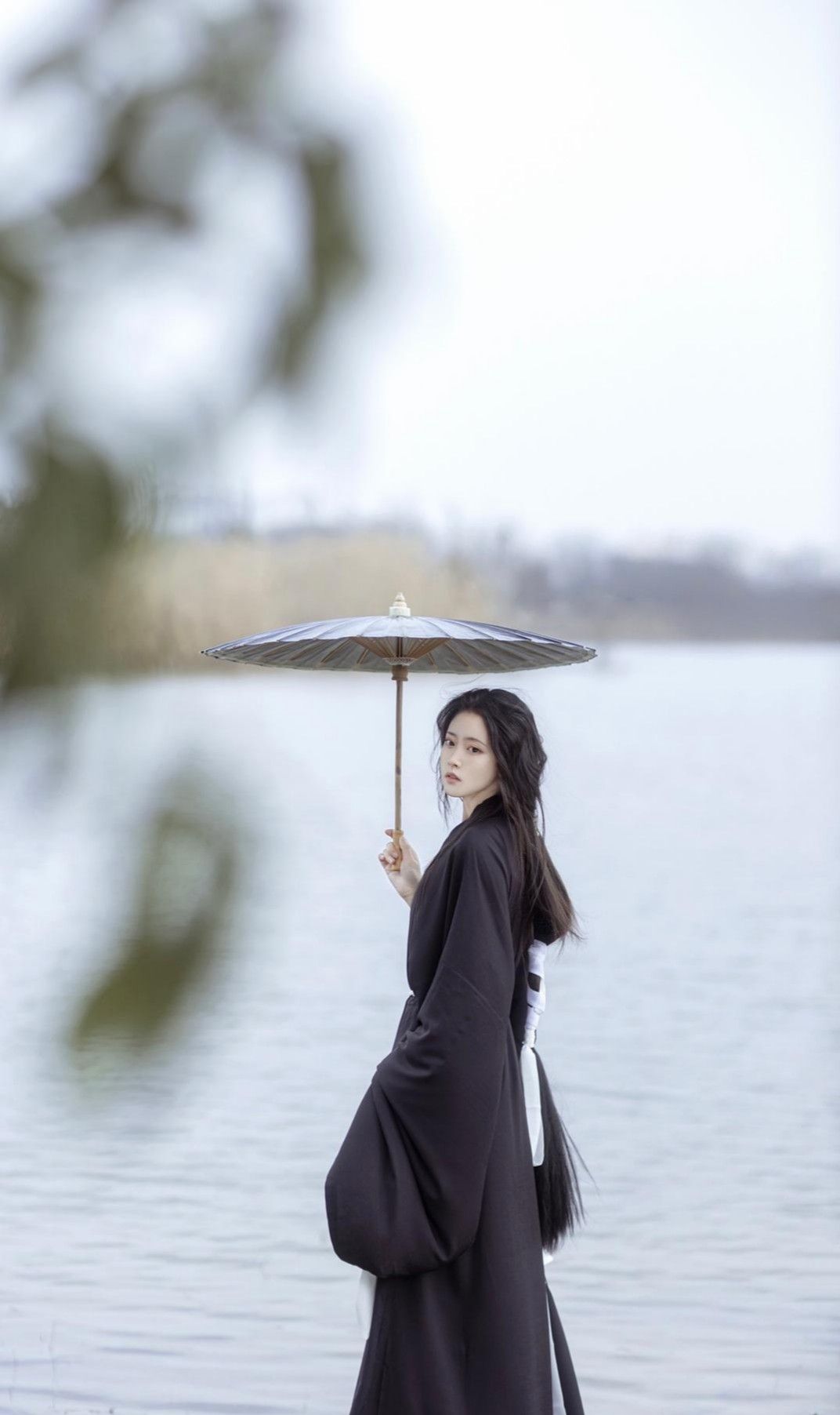 Reinventing the Cheongsam:Elevating Class and Style for the Petite Figure Reinventing the Cheongsam:Elevating Class and Style for the Petite Figure