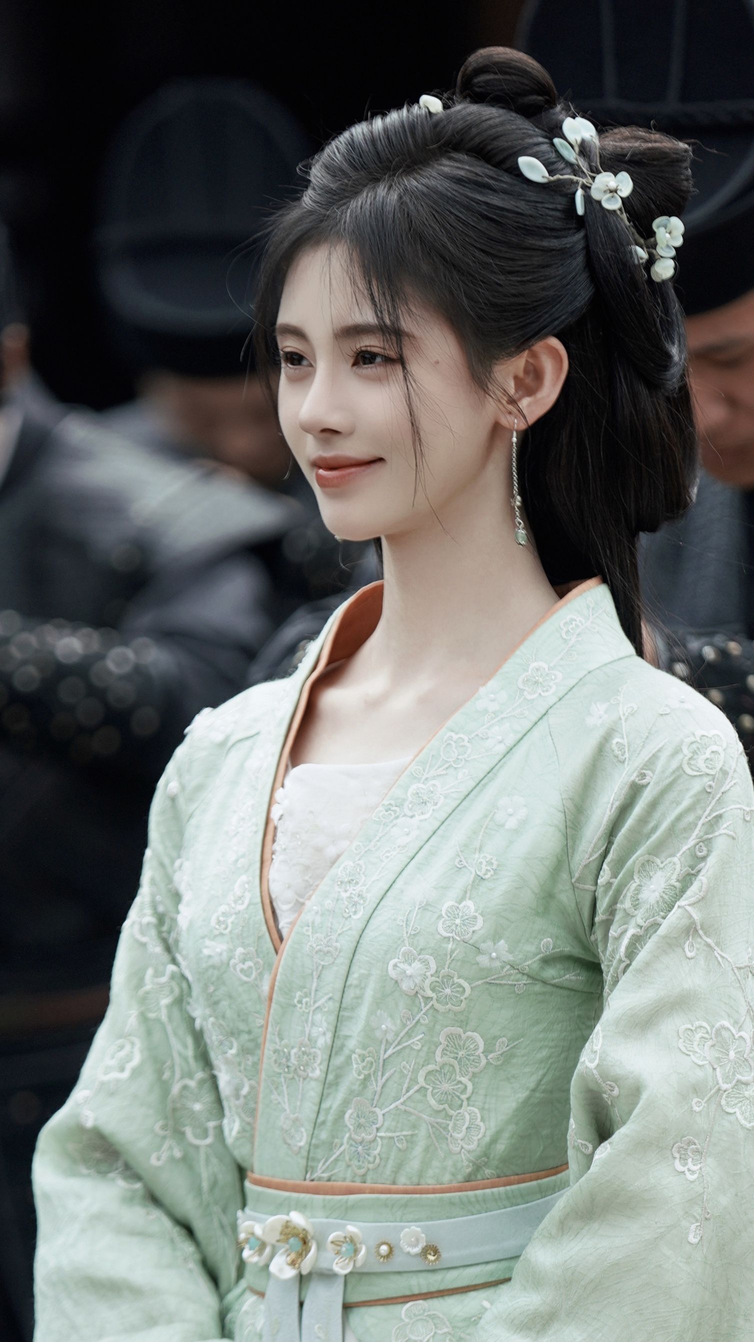 Summer Comfort for Young Girls:Hanfu Shoes with Breathable Material paired with a Horseface Skirt Summer Comfort for Young Girls:Hanfu Shoes with Breathable Material paired with a Horseface Skirt