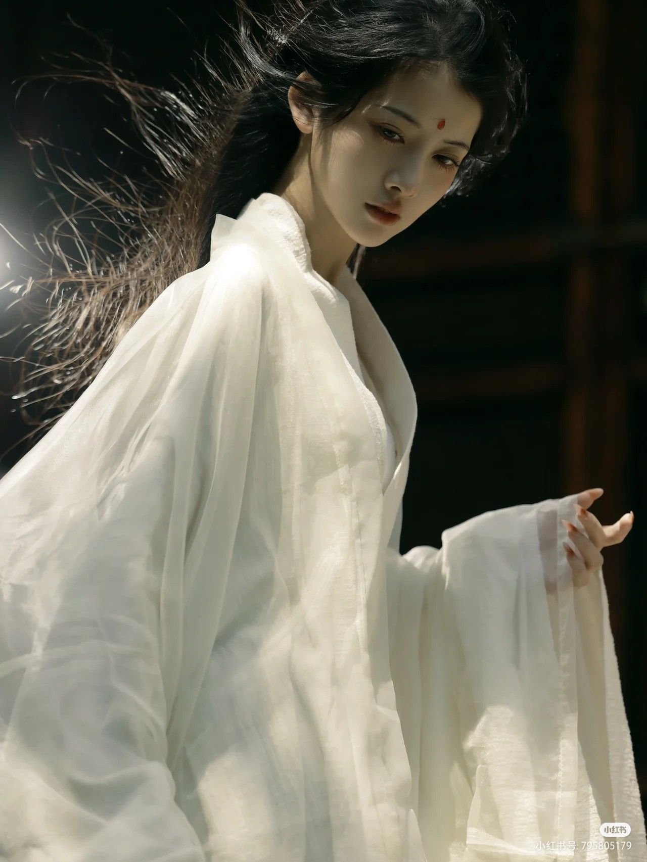 The Sword Dance of a Hanfu Martial Arts Female Swordsmistress The Sword Dance of a Hanfu Martial Arts Female Swordsmistress