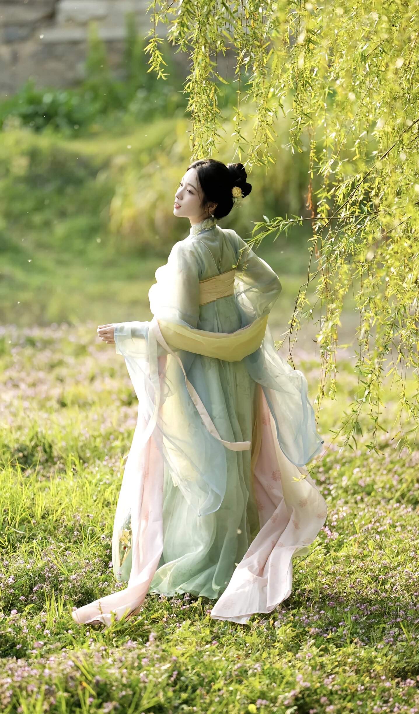 Panda-Inspired Horse-Face Skirt:A Blend of Tradition and Modernity Panda-Inspired Horse-Face Skirt:A Blend of Tradition and Modernity