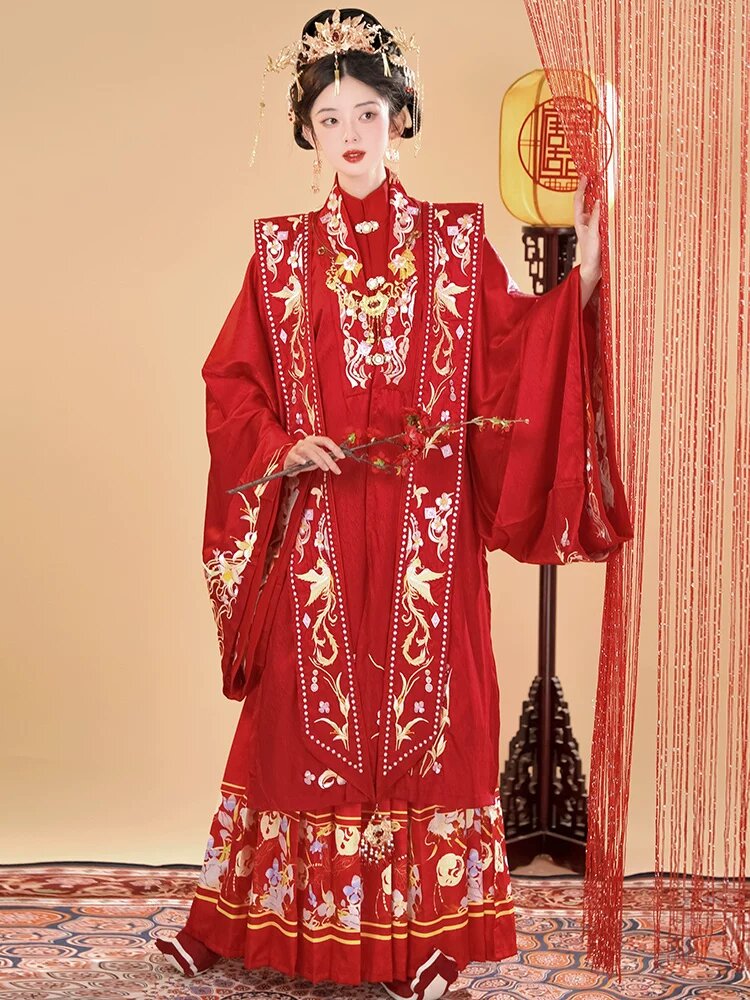 Hanfu Glory:Original Han-Style Clothing from the Past to the Present Hanfu Glory:Original Han-Style Clothing from the Past to the Present