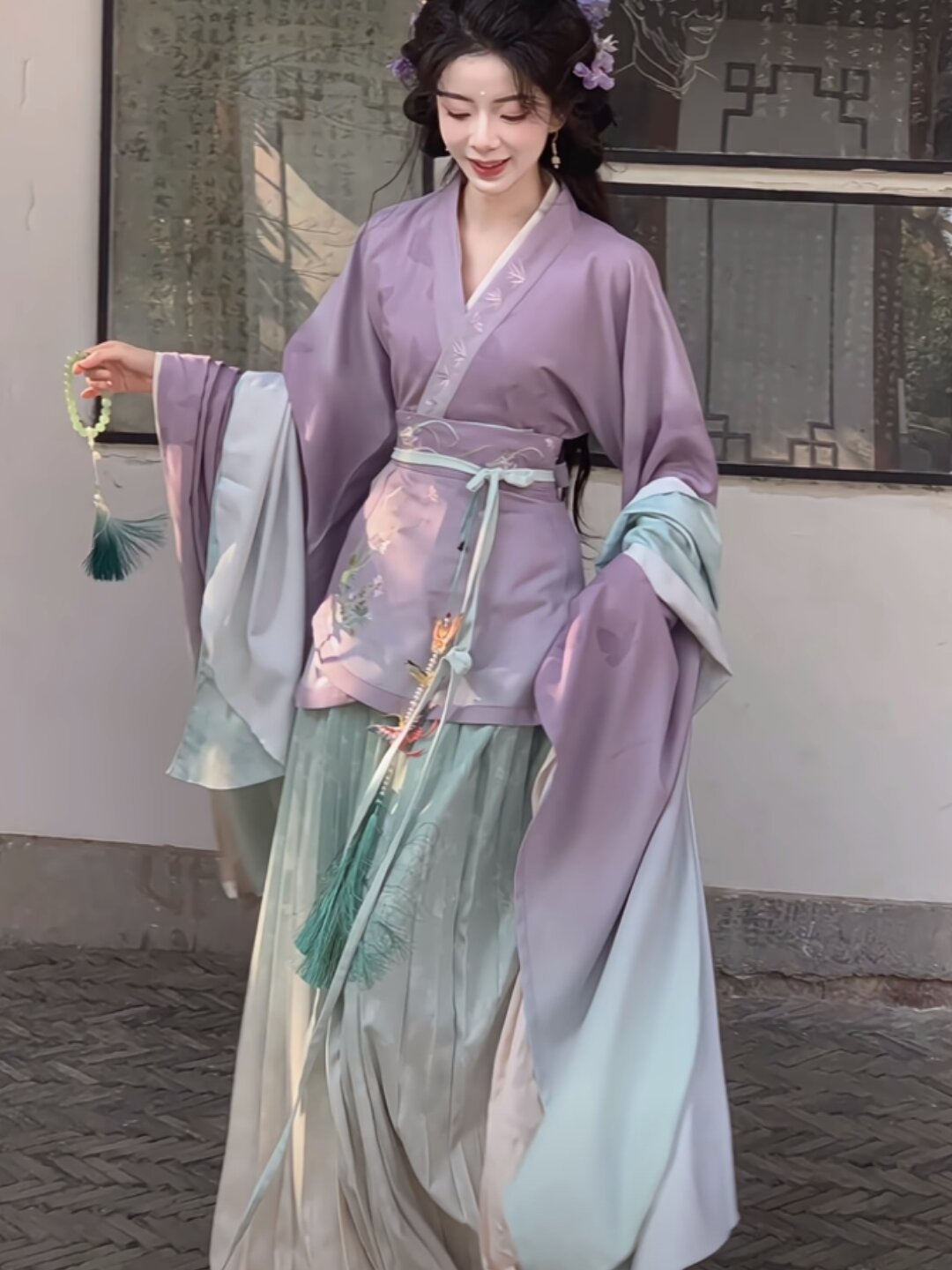 The Revival of Hanfu:Exploring the Twelve Life Signs in Traditional Chinese Fashion The Revival of Hanfu:Exploring the Twelve Life Signs in Traditional Chinese Fashion