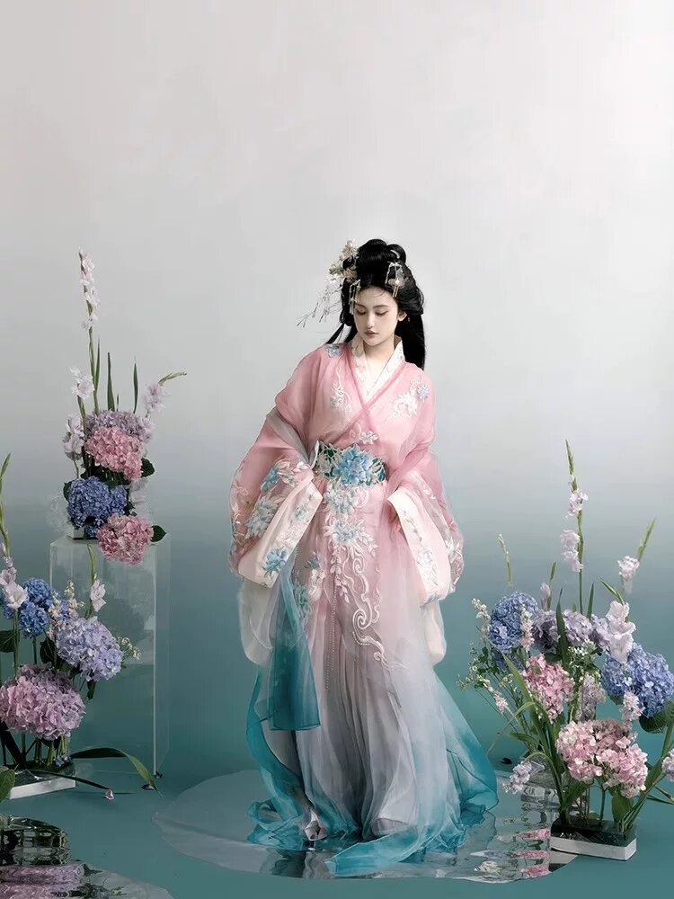 Lightweight Summer Hanfu for Girls:A Guide to Elegant and Comfortable Options Lightweight Summer Hanfu for Girls:A Guide to Elegant and Comfortable Options