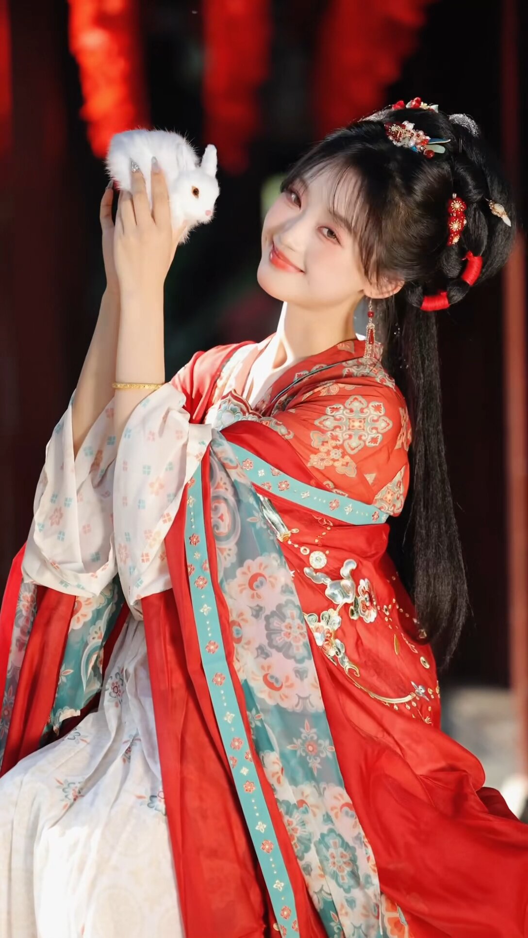 A 12-Year-Old Girls Hanfu Dress:The Charm of Traditional Elegance in Modern Times A 12-Year-Old Girls Hanfu Dress:The Charm of Traditional Elegance in Modern Times