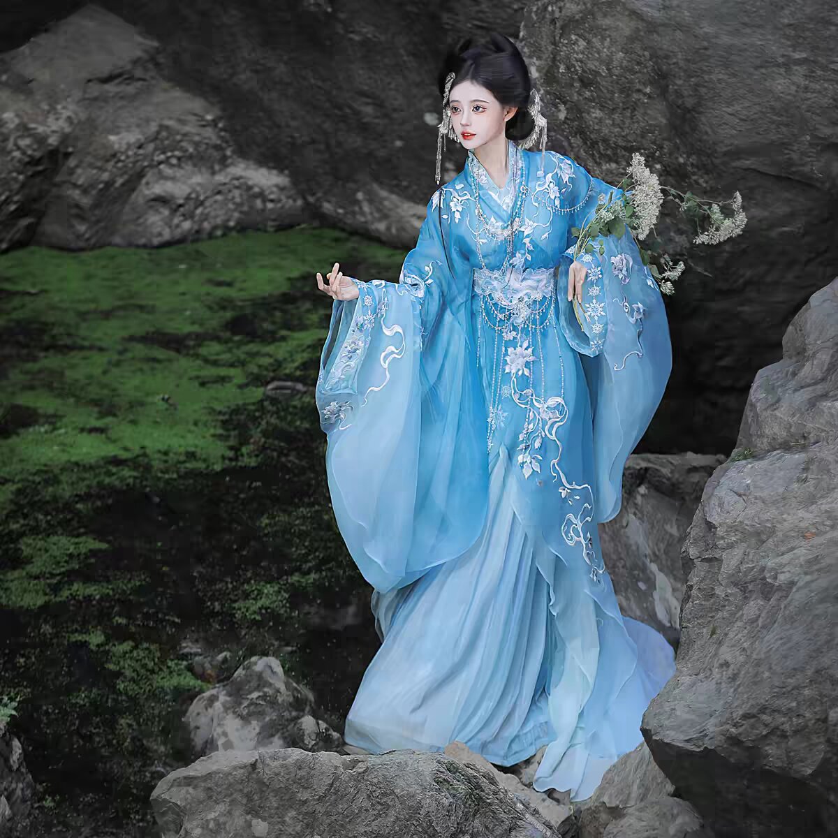 The Cultural Significance of Horseface Skirt and Jacket in Traditional Chinese Fashion The Cultural Significance of Horseface Skirt and Jacket in Traditional Chinese Fashion