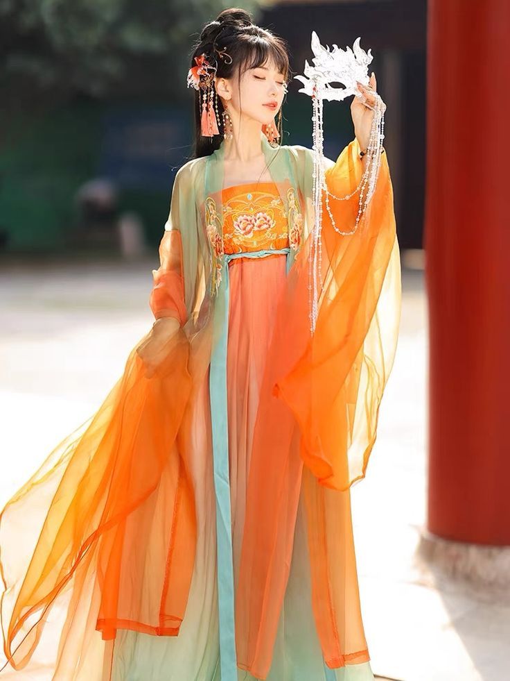 Embracing the Beauty of Plus-Size Cheongsam:A Journey into the World of Oversized Traditional Wear Embracing the Beauty of Plus-Size Cheongsam:A Journey into the World of Oversized Traditional Wear