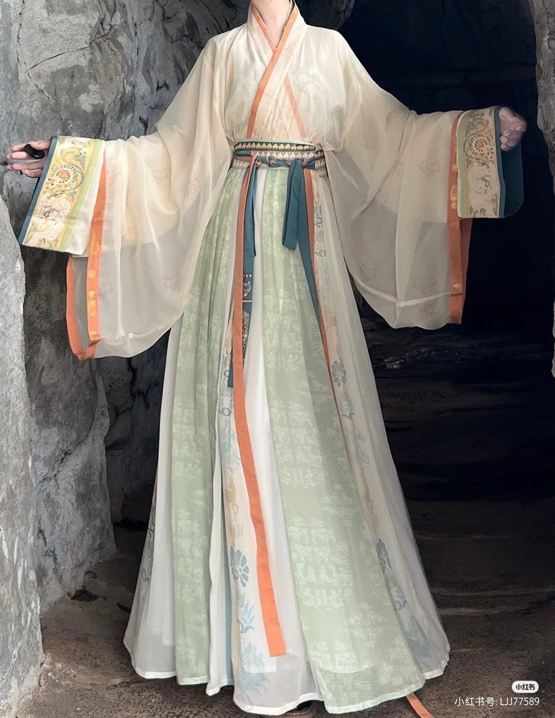 The Allure of Dugu Jialuos Hanfu Fashion:A Journey into Traditional Chinese Elegance The Allure of Dugu Jialuos Hanfu Fashion:A Journey into Traditional Chinese Elegance