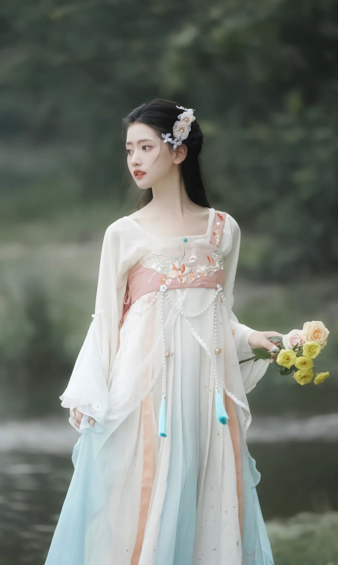 Starry Hanfu:Exploring the World of Zodiac and Traditional Chinese Clothing in Third Grade Starry Hanfu:Exploring the World of Zodiac and Traditional Chinese Clothing in Third Grade