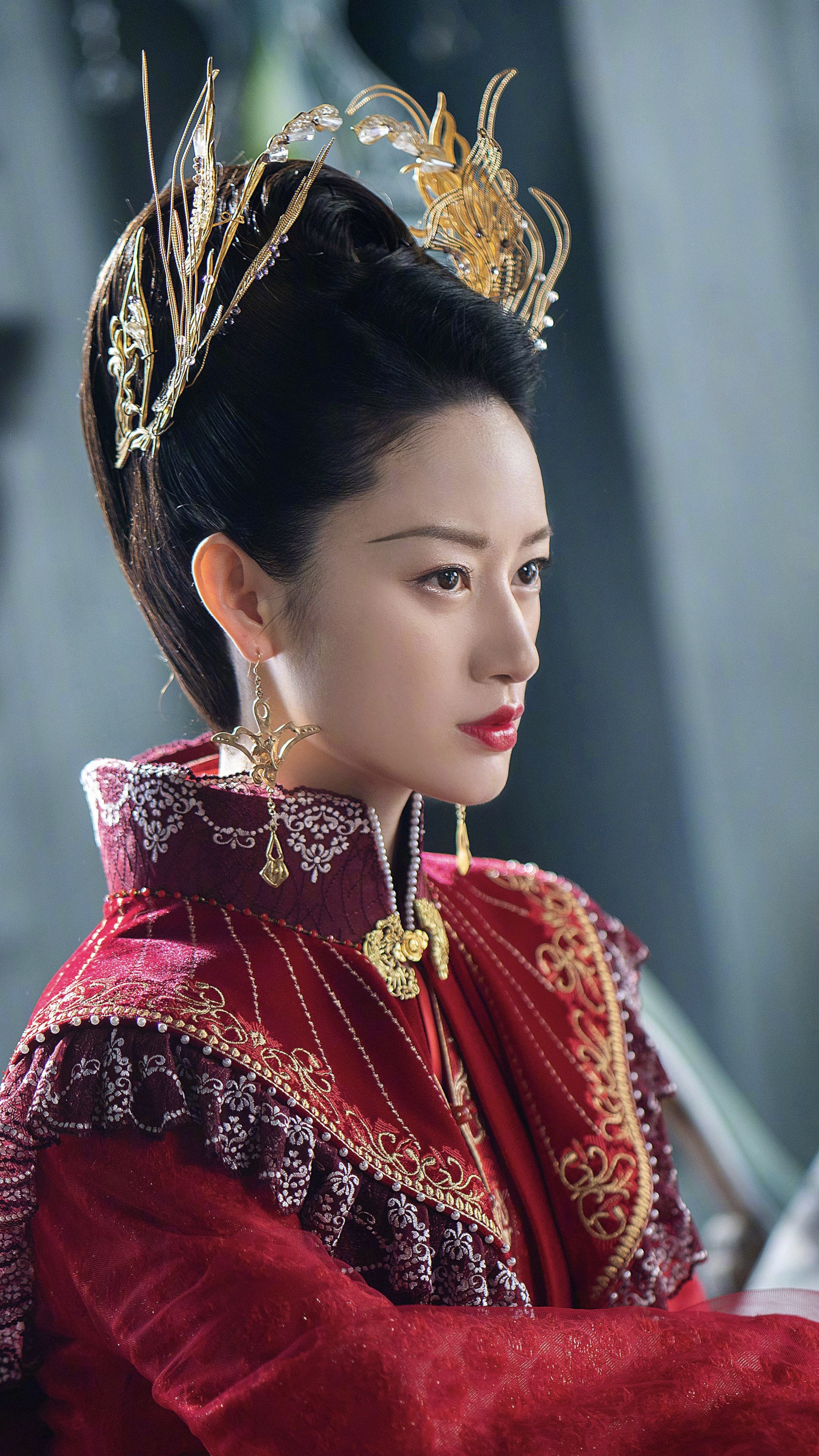 Embracing Modernity in Traditional Chinese Fashion:The Evolution of Cheongsam-Inspired Dress Embracing Modernity in Traditional Chinese Fashion:The Evolution of Cheongsam-Inspired Dress