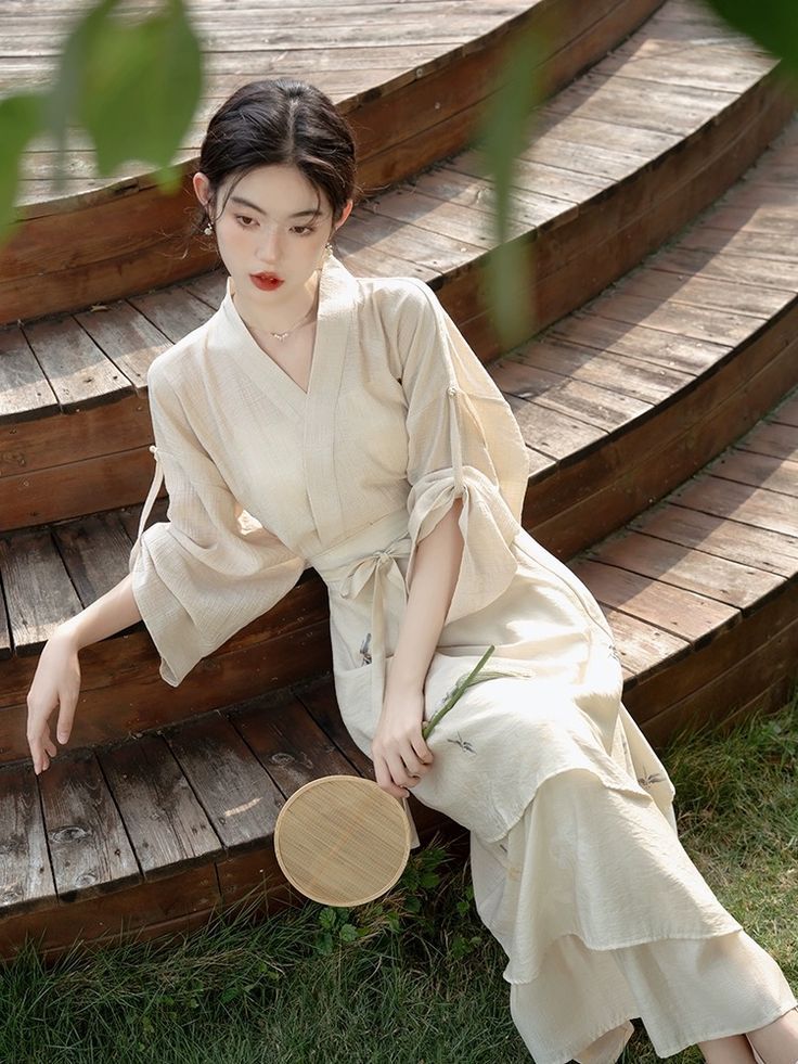 Plus-Size Sisters Guide to Styling Slimming Hanfu:Tips for a 200-Pound Journey Plus-Size Sisters Guide to Styling Slimming Hanfu:Tips for a 200-Pound Journey