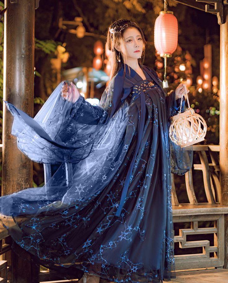 Embracing Modernity in Traditional Style:The New Chinese-Inspired Qipao Blouse Embracing Modernity in Traditional Style:The New Chinese-Inspired Qipao Blouse
