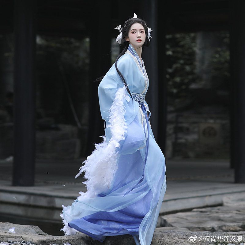 Exploring the World of Childrens Hanfu Hair Accessories:The Charm of Tassel Exploring the World of Childrens Hanfu Hair Accessories:The Charm of Tassel