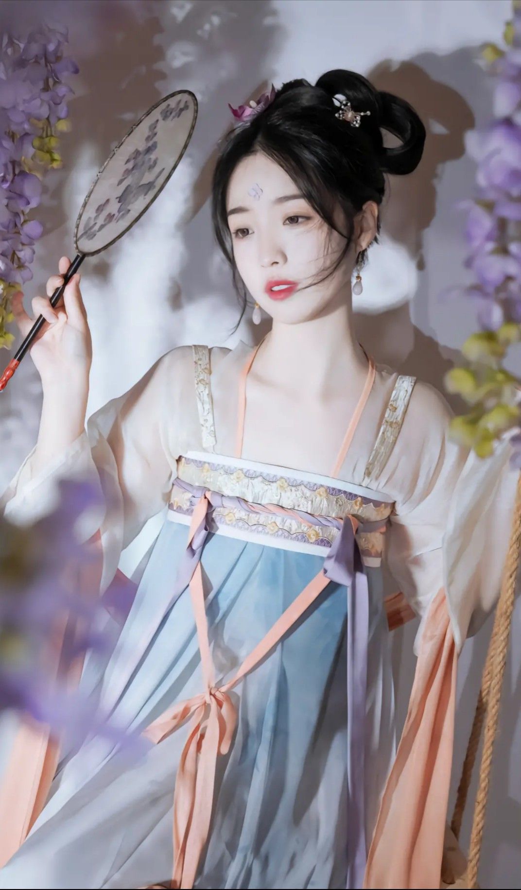 The Cultural Significance of Hanfu Lanterns:A Journey into Traditional Chinese Craftsmanship The Cultural Significance of Hanfu Lanterns:A Journey into Traditional Chinese Craftsmanship