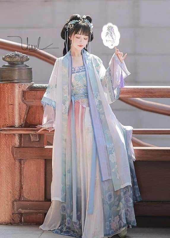 Traditional Hair Ornaments for Hanfu Women:A Glimpse into the Splendor of Chinese Cultural Heritage Traditional Hair Ornaments for Hanfu Women:A Glimpse into the Splendor of Chinese Cultural Heritage
