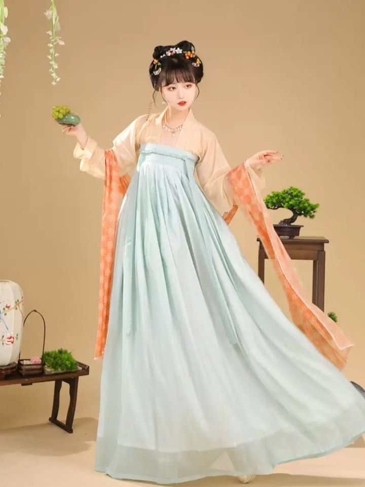 Side-Zipped Cheongsam:A Blend of Tradition and Modernity Side-Zipped Cheongsam:A Blend of Tradition and Modernity