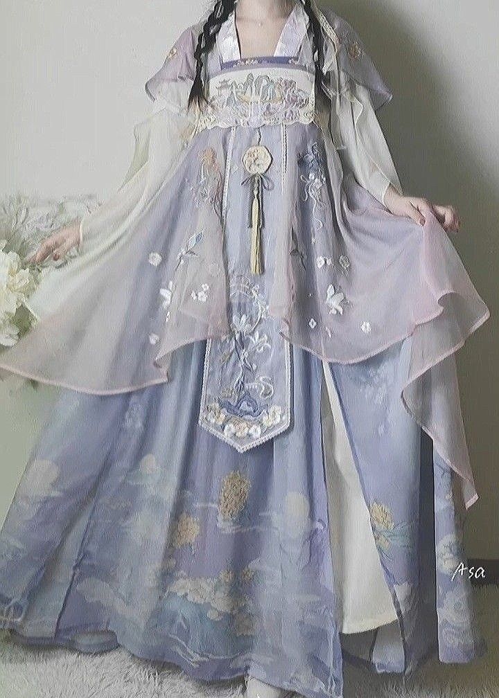 Gemini in Hanfu:The Elegance of Star Sign and Traditional Beauty Gemini in Hanfu:The Elegance of Star Sign and Traditional Beauty